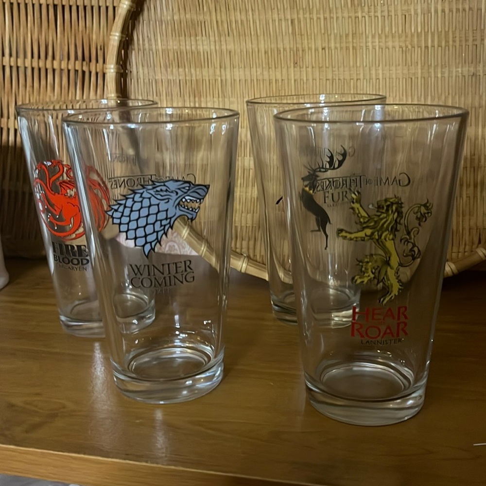 😄Game of thrones glasses set of 4 beer glasses pint